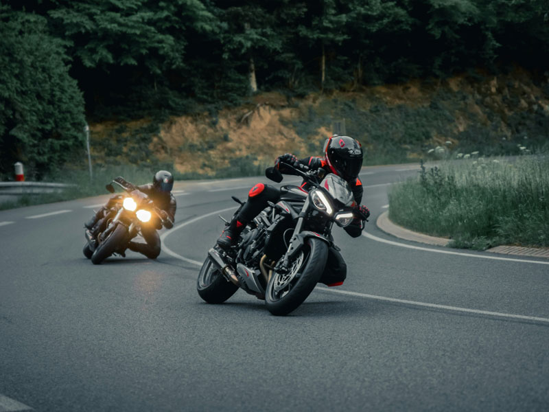 موتور هوندا یا باجاج؟ کدام یک برای شما مناسب‌تر است؟